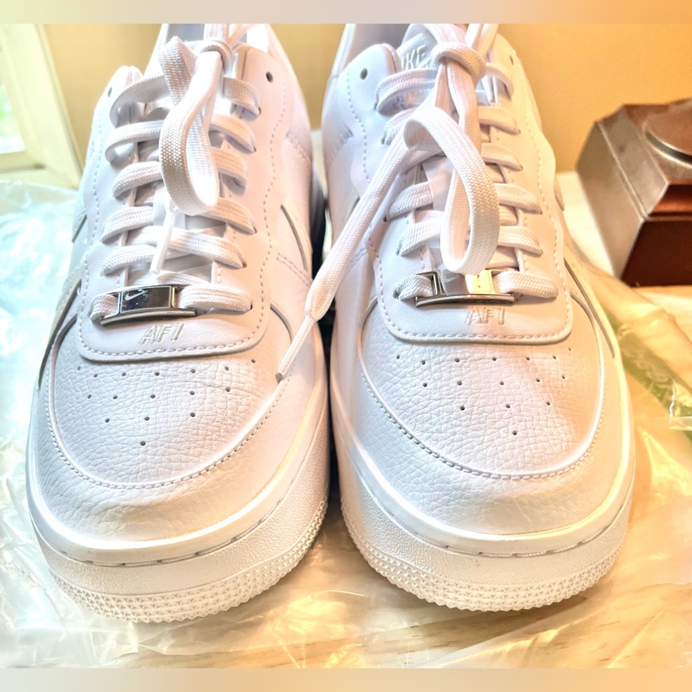 Women’s Nike Air Force 1’s Platforms. Triple White Size 8 NWOT.